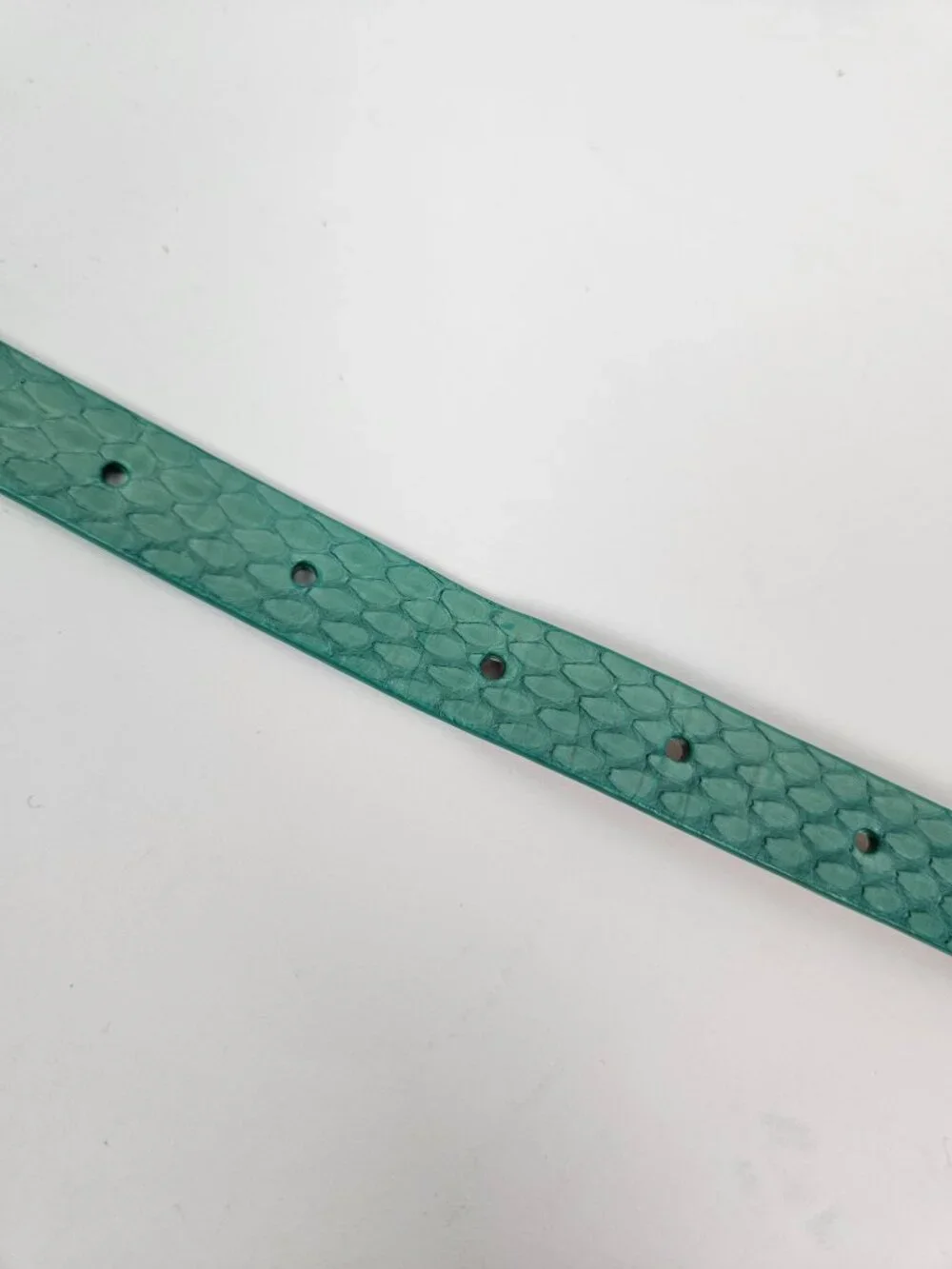 J. Crew Triple Loop Turquoise Snake Embossed Leather Skinny Belt S A8107 - Picture 7 of 7